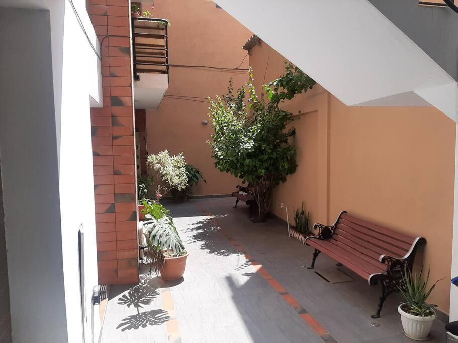 Departamento Grande A 2 Cuadras Plaza Principal A Lado De Viva Daire Tarija Dış mekan fotoğraf