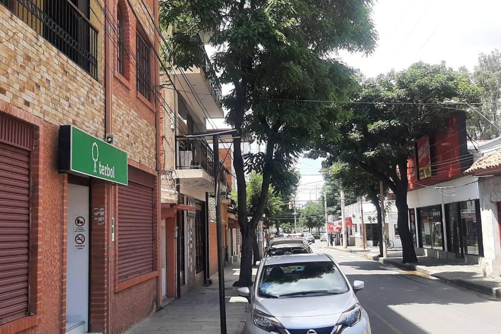 Departamento Grande A 2 Cuadras Plaza Principal A Lado De Viva Daire Tarija Dış mekan fotoğraf